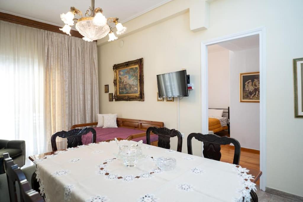 Theoni Central Apartment 칼람파카 외부 사진